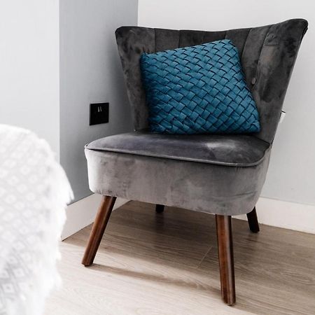 Villa Churnet Valley Townhouse - Modern Cheadle House Extérieur photo
