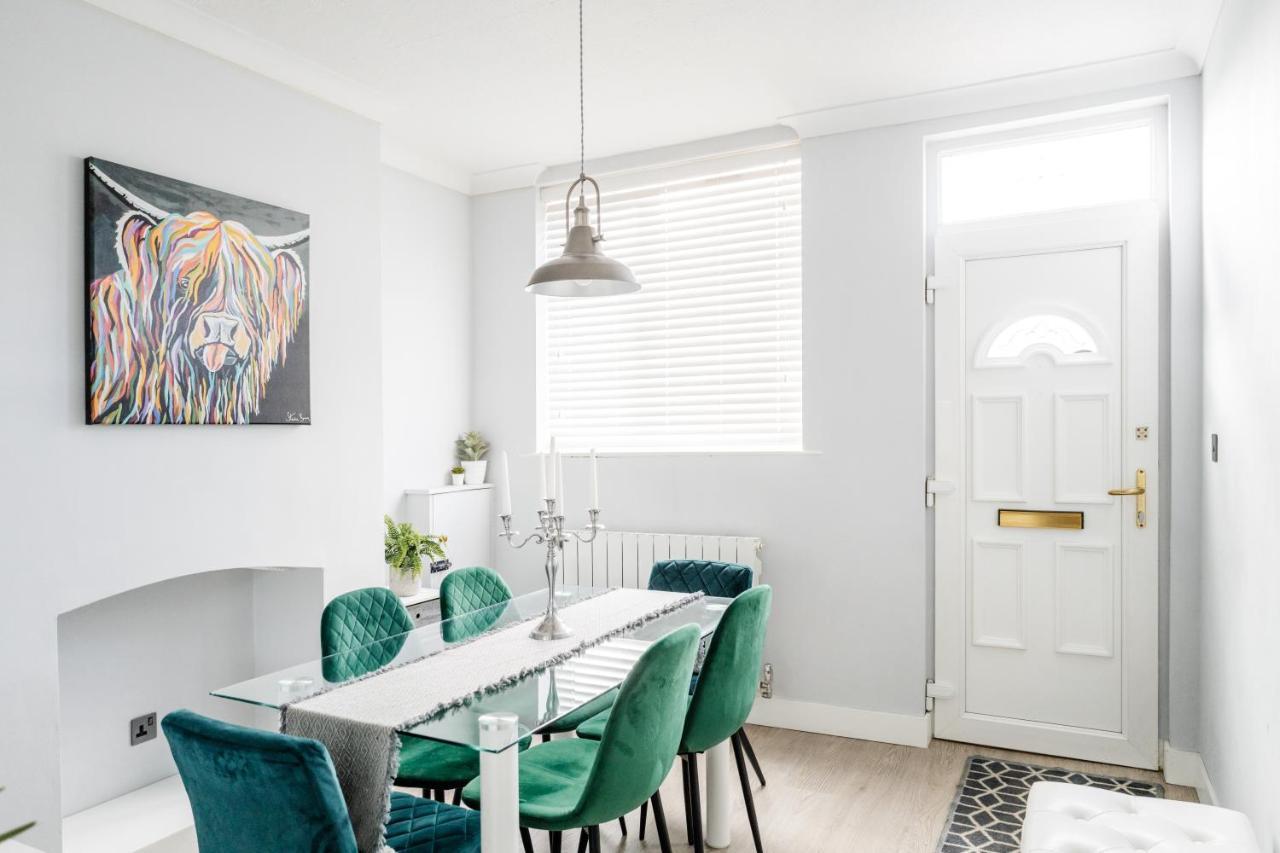 Villa Churnet Valley Townhouse - Modern Cheadle House Extérieur photo
