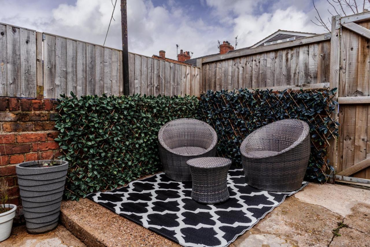 Villa Churnet Valley Townhouse - Modern Cheadle House Extérieur photo